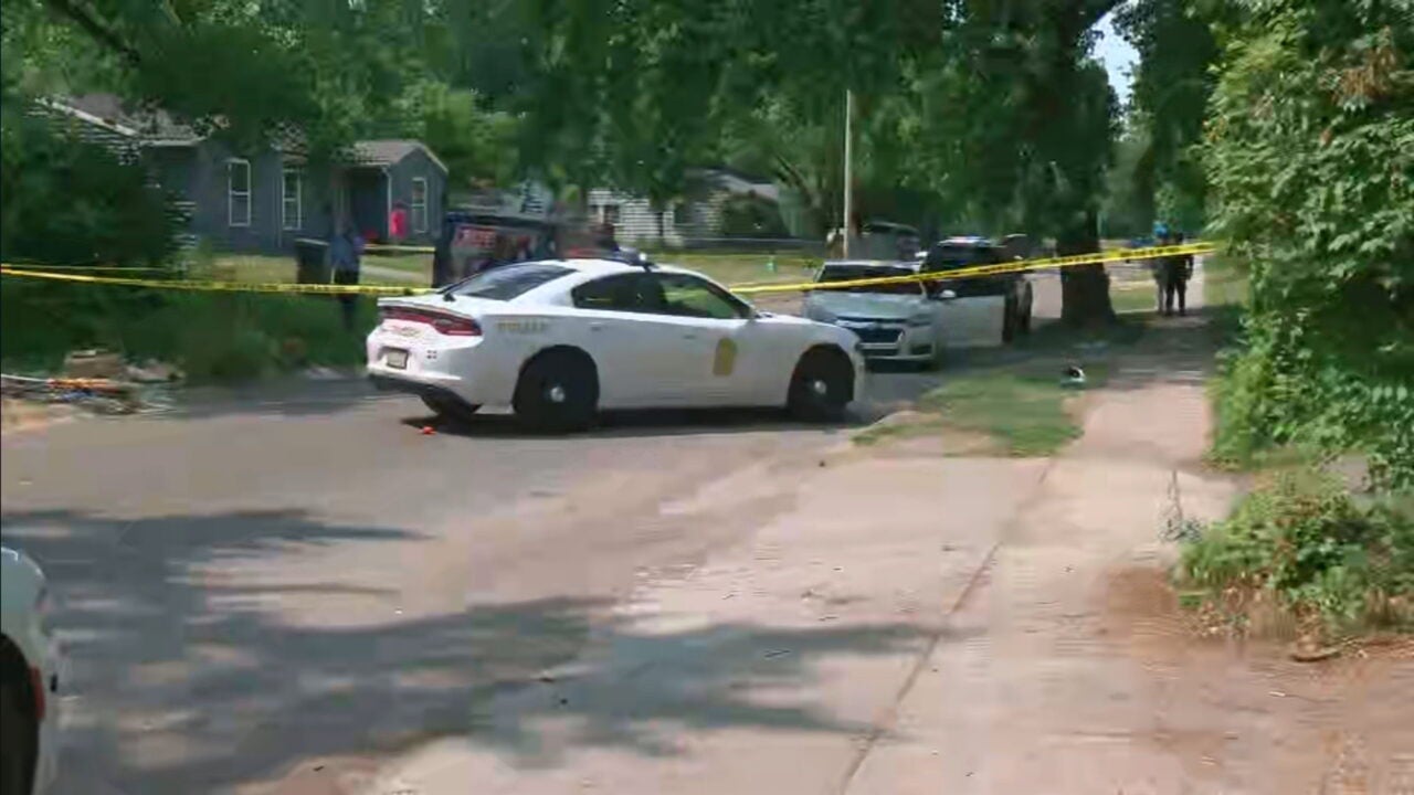 Woman dead after crashing into tree in Indianapolis