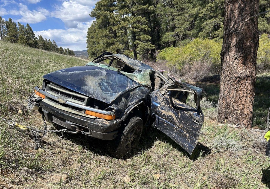 5-year-old survives crash that killed 2 Farmington residents in Colorado