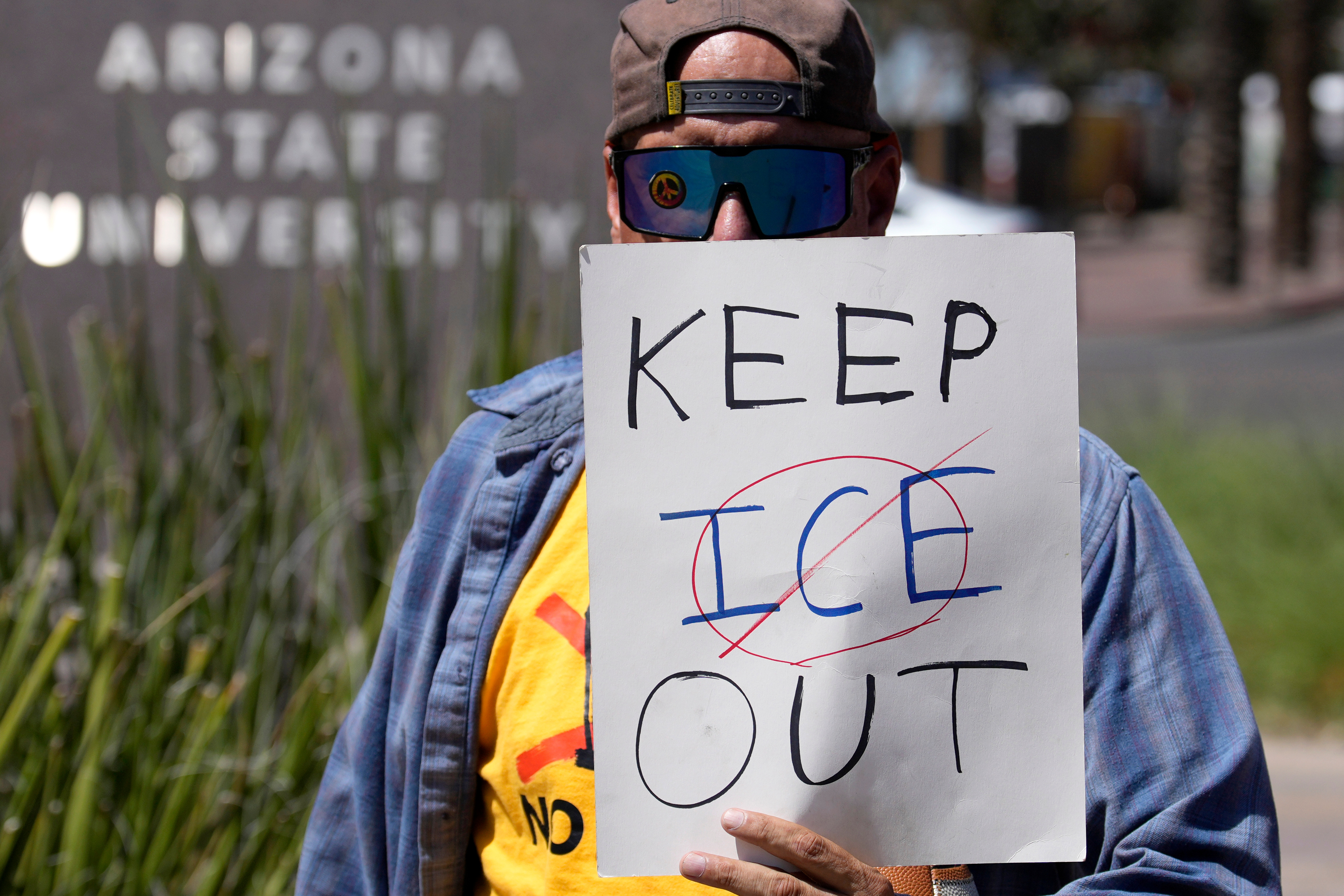 Appeals court split on ICE’s mandatory detention policy