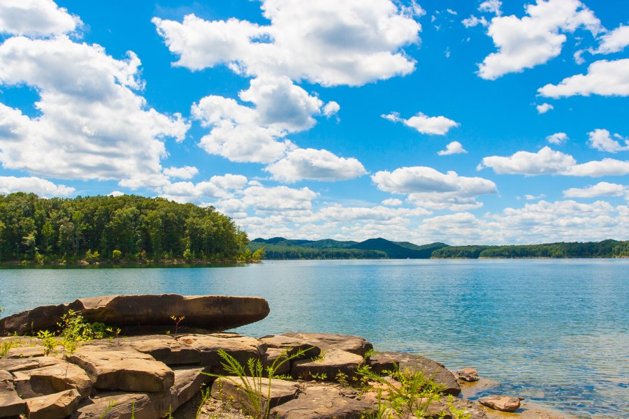 Kentucky State Police rescue 2 from Cave Run Lake after jet ski overturns