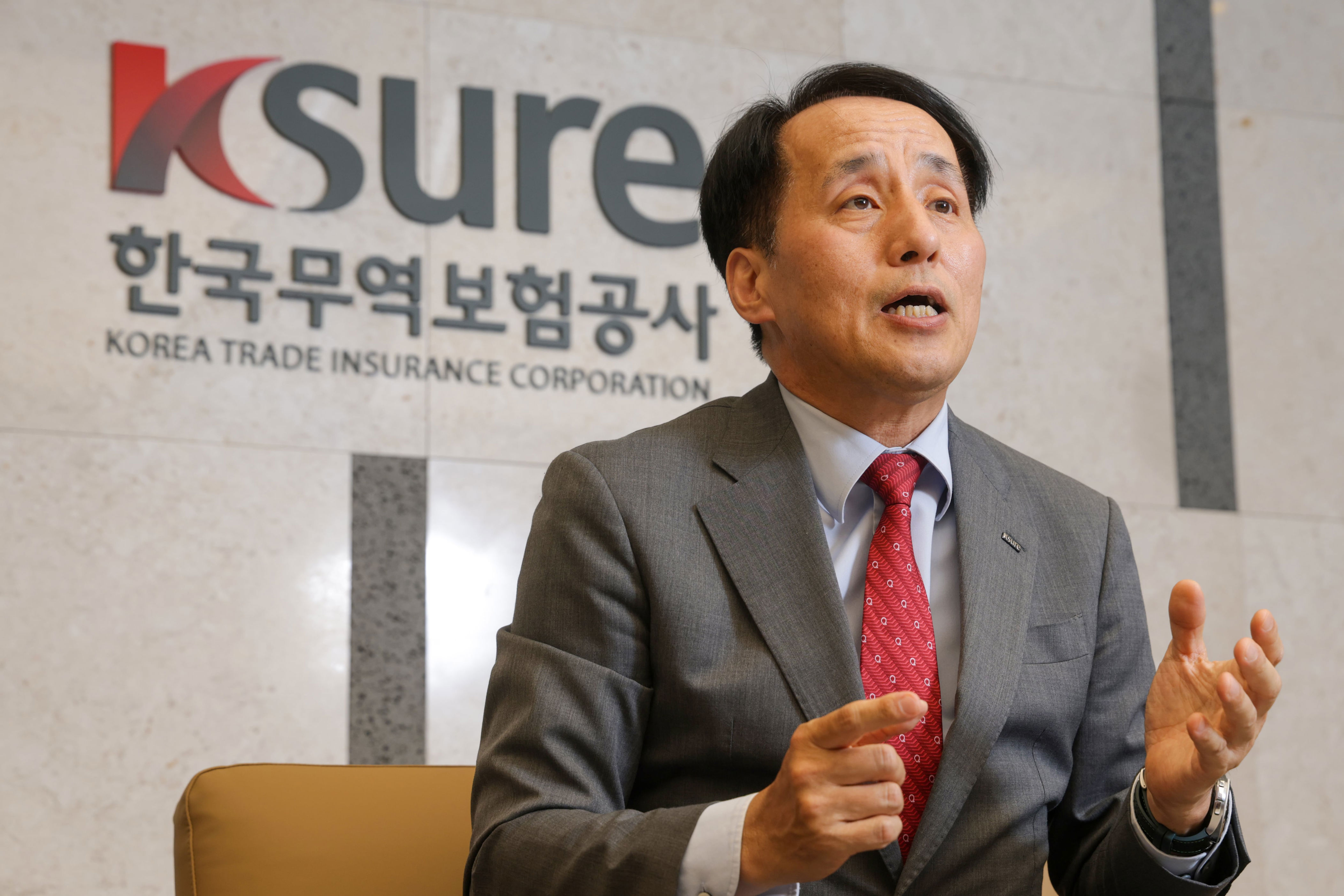 K-SURE chief: Domestic supply chains key to strategic industry survival