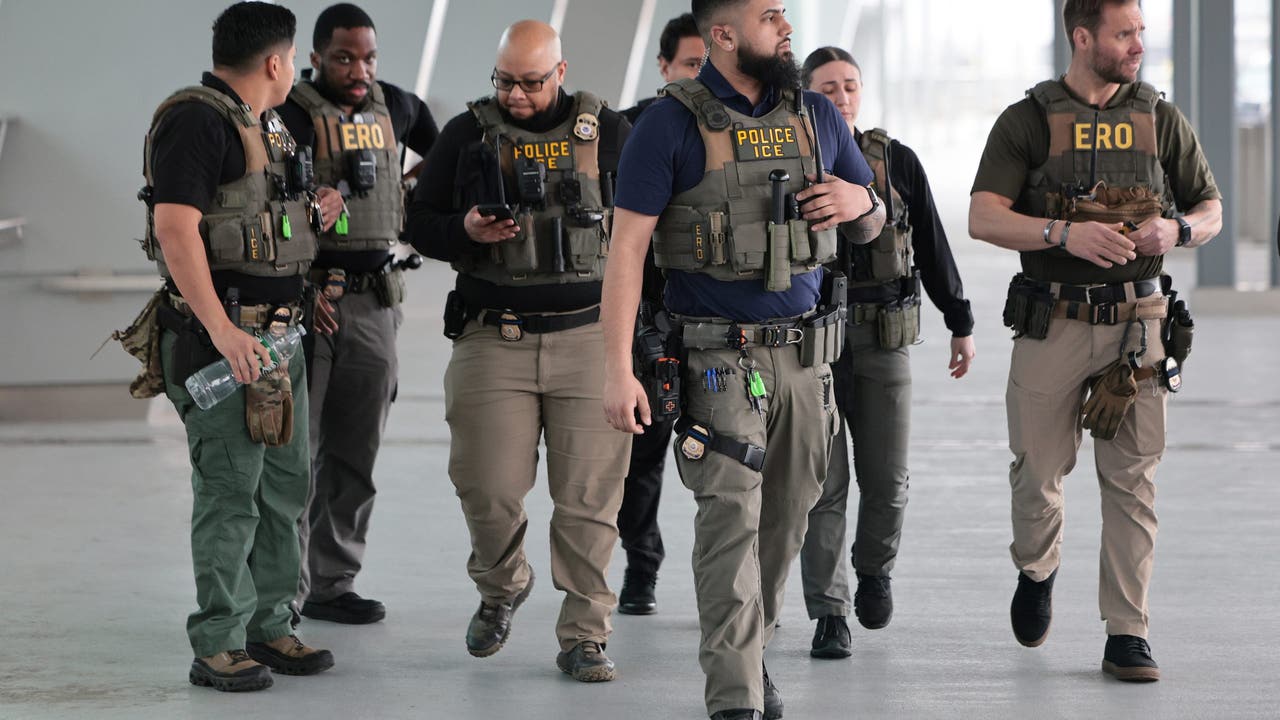 Border czar threatens to flood NY with ICE agents; Hochul responds
