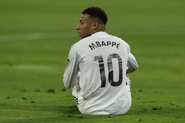 Mbappe ulos? Madrid-fanit tekivät aloitteen