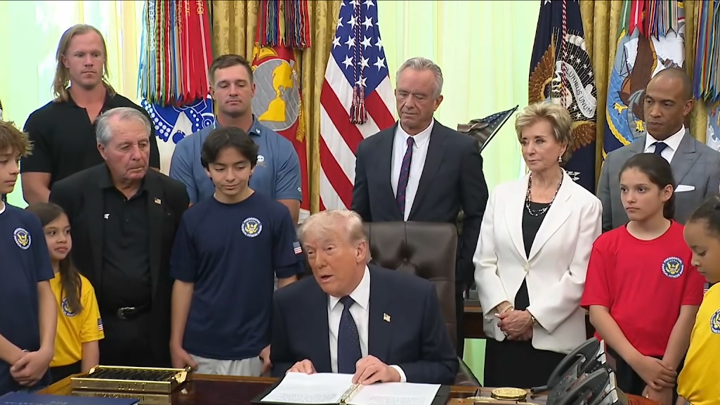 'We're gonna continue to win, win, win': Trump sinks to new lows, lies ...