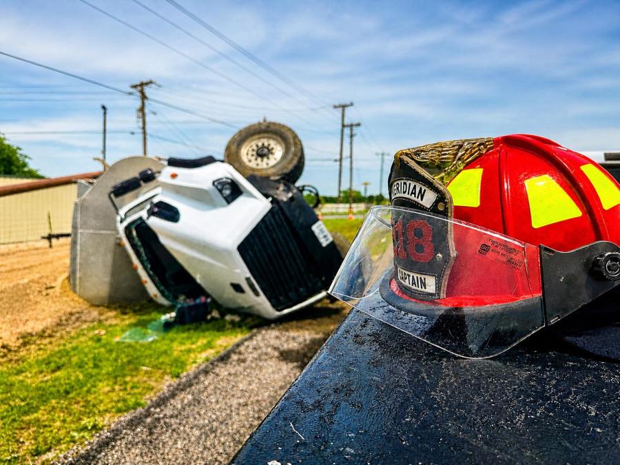 Bosque Co. rollover accident closes Hwy 174