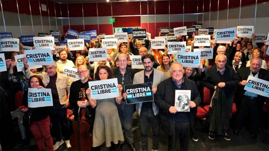 Cristina Kirchner reapareció con un mensaje en la Feria del Libro y ...