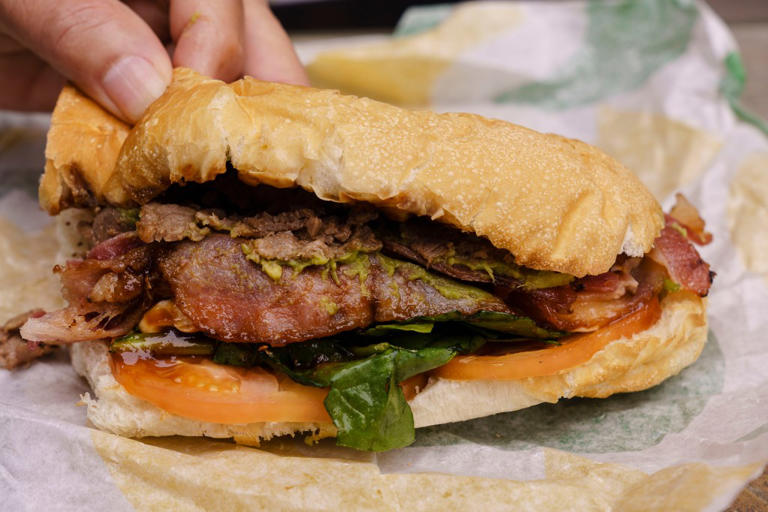 McDonald’s biggest US rival shutters over 700 restaurants