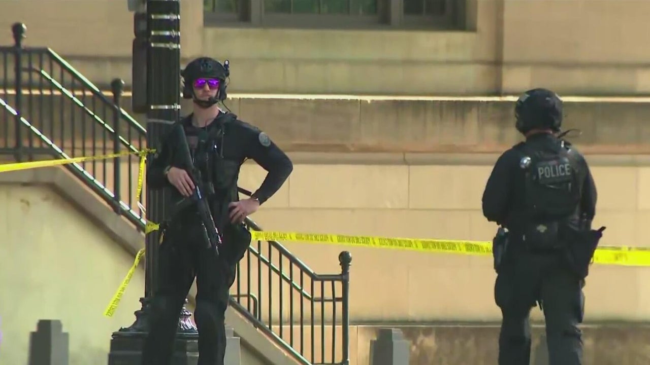 White House briefly locked down after gunfire near Washington Monument