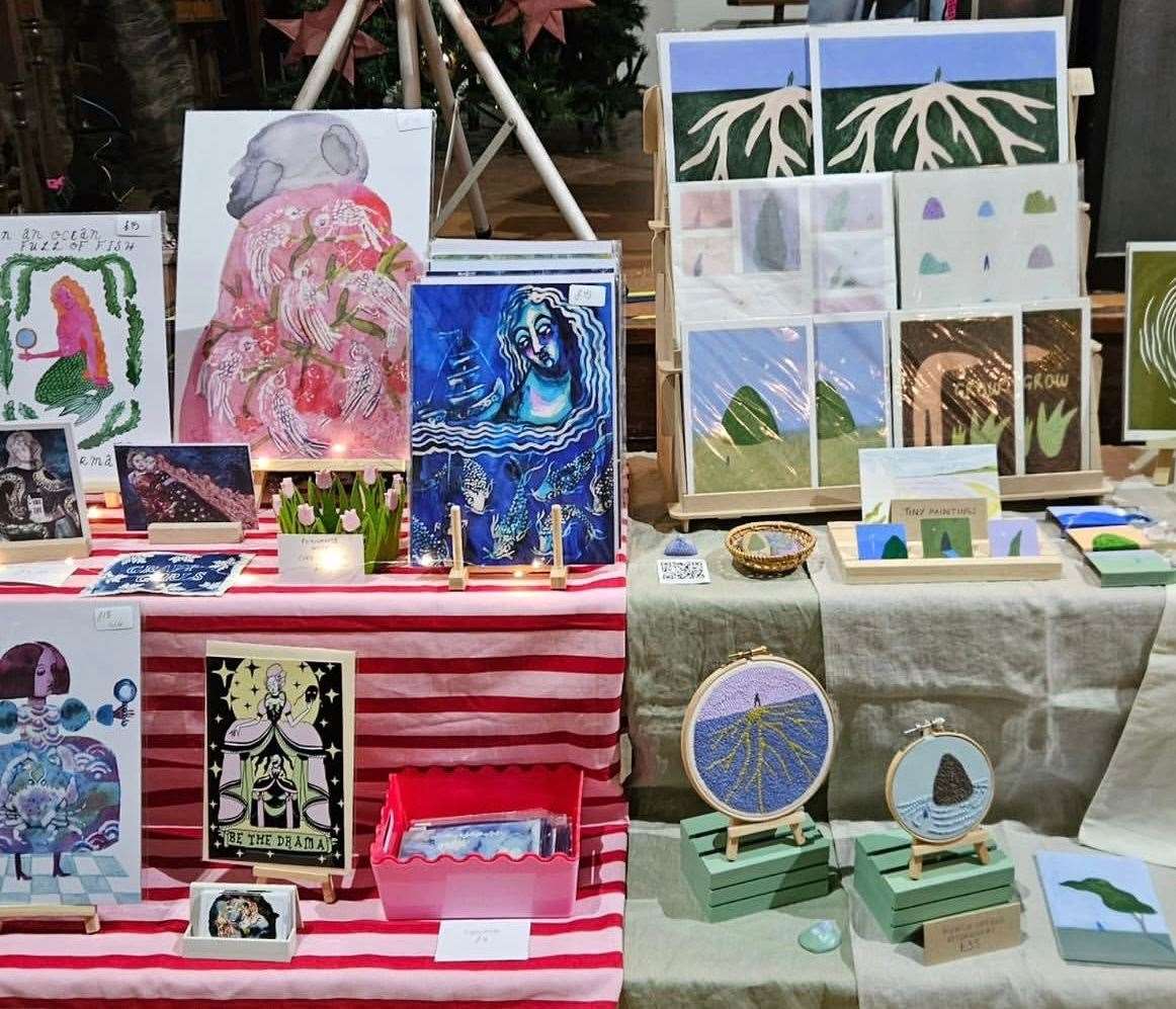 Gravy Girls’ Night Market with art prints, jewellery and vintage ...