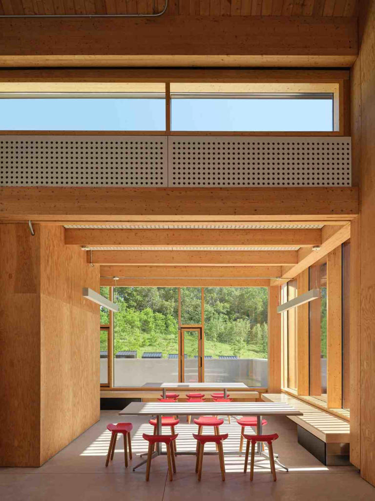 Desain pusat riset di Toronto ini terinspirasi dari lumbung