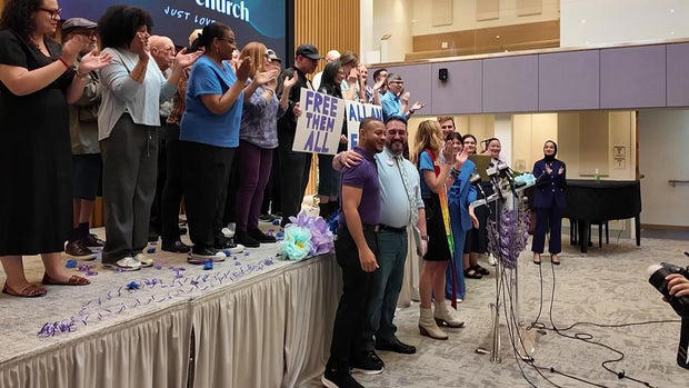 NYC man who spent 5 months in ICE custody finally reunited with husband ...