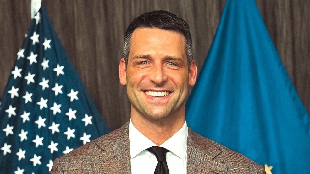 Trump-backed candidate defeats Republican incumbent for Indiana Senate ...