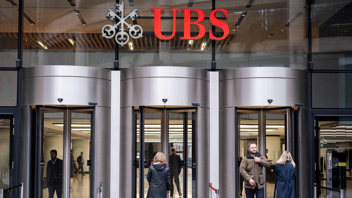 UBS holds firm on its S&P 500 target despite the risks