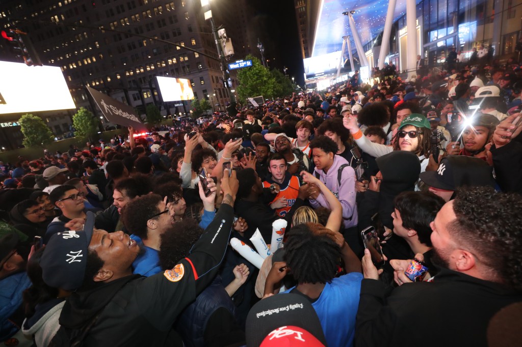 Defiant NYers to take Philly by storm despite Sixers’ attempt to keep ...