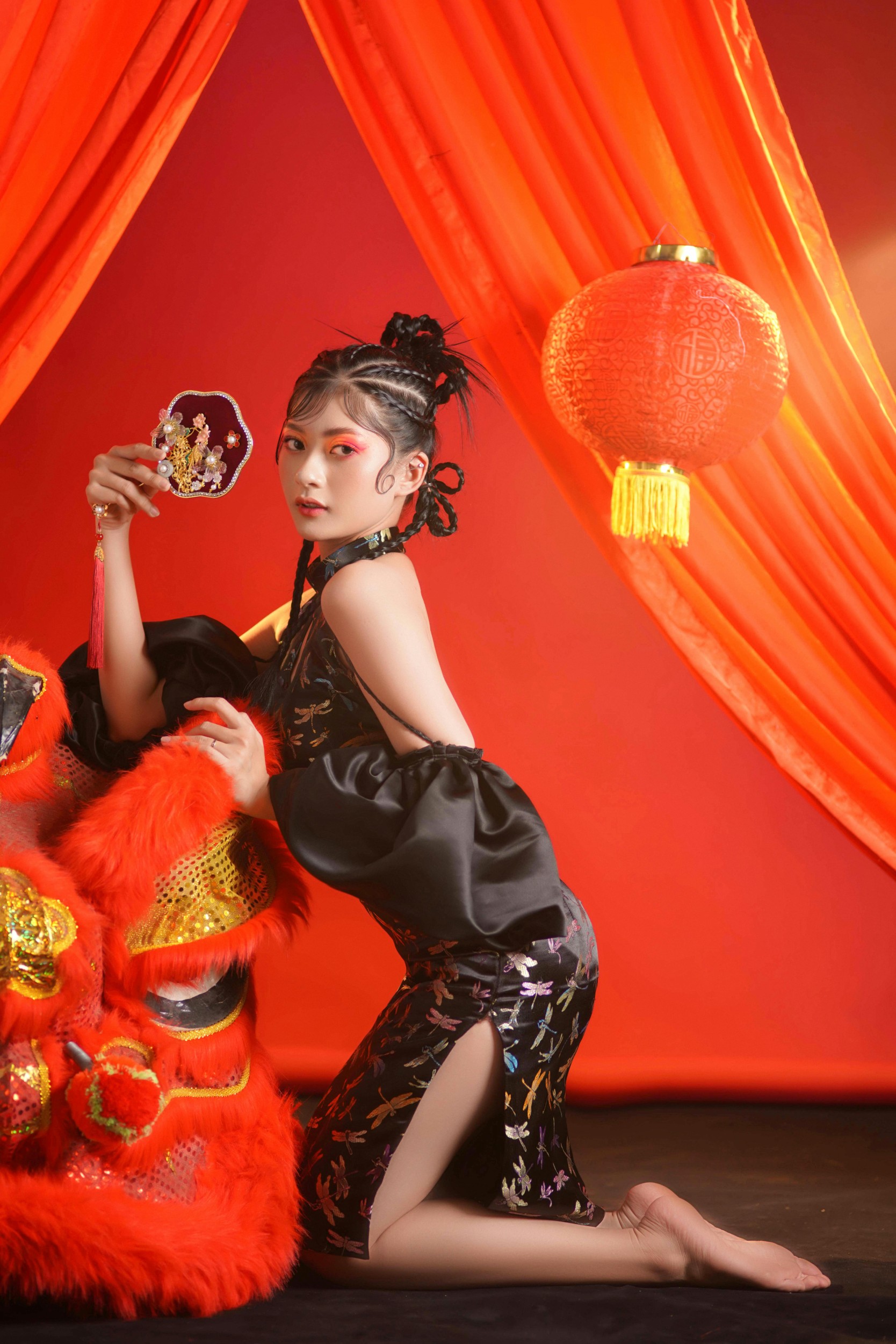 醒狮与旗袍，解锁国潮新中式的飒爽美学