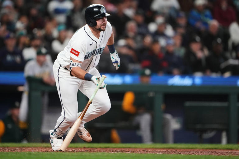 Mariners' Cal Raleigh back in the lineup