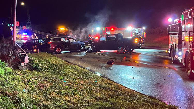 3 adults, 1 child taken to hospital after multi-vehicle crash by UToledo