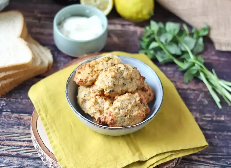 Lemon sandwich bread balls in air fryer: crispy anti-waste recipe