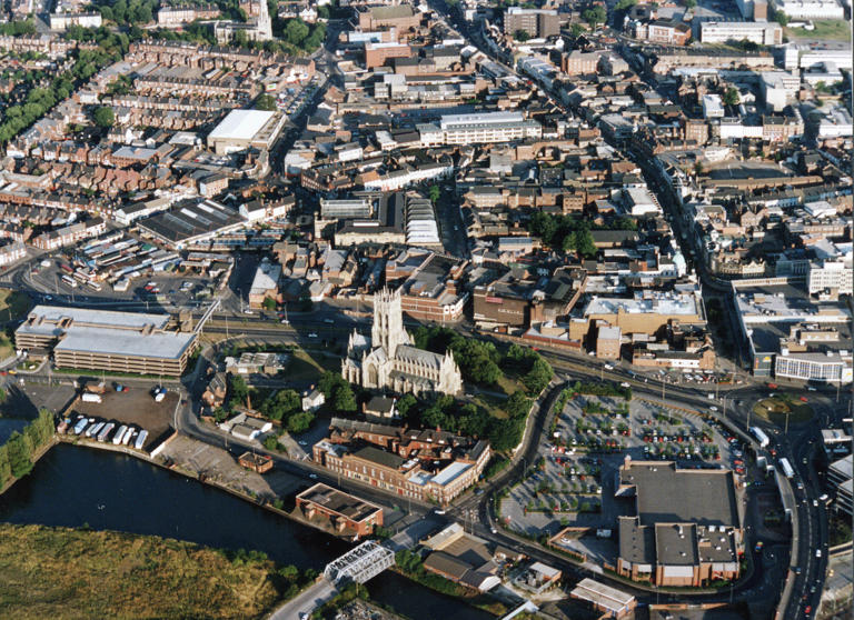 10 great retro photos from Doncaster in 1991 to transport you back in time