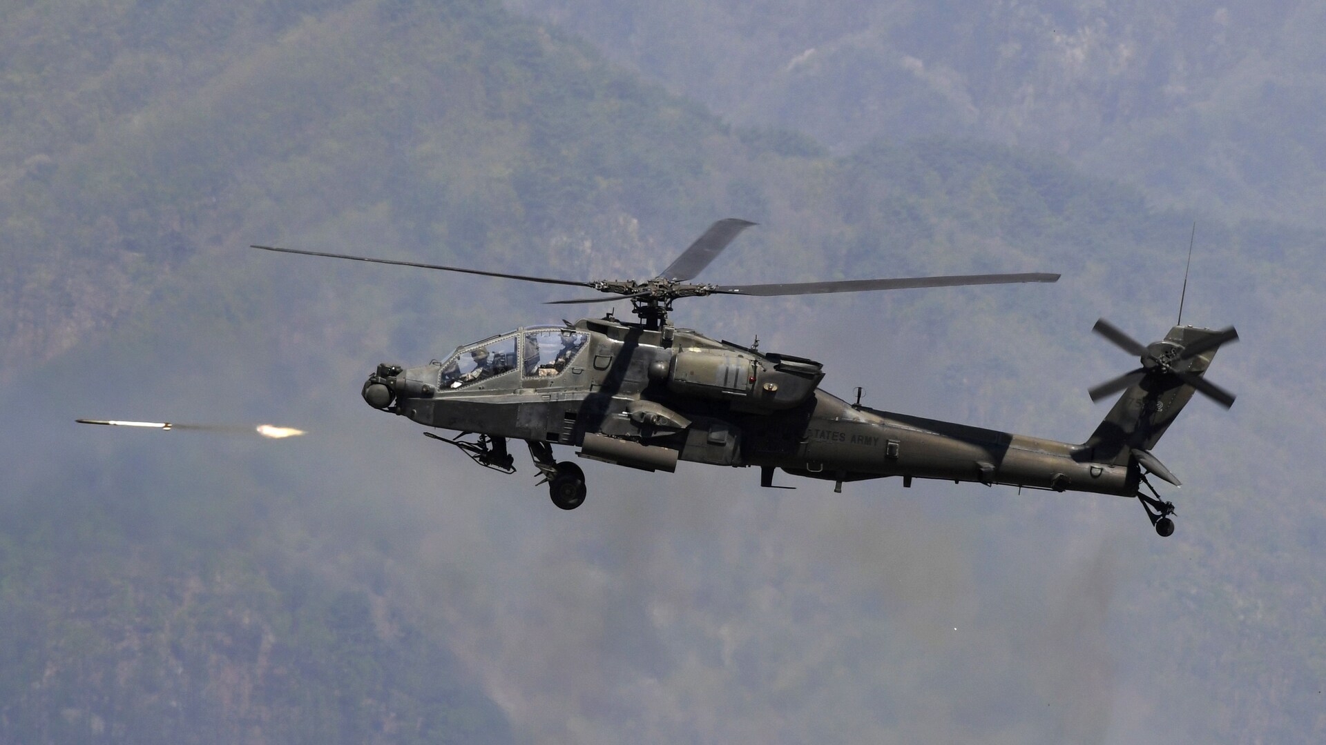Apache und Seahawk schlagen zu: US-Helis versenken sechs iranische Boote