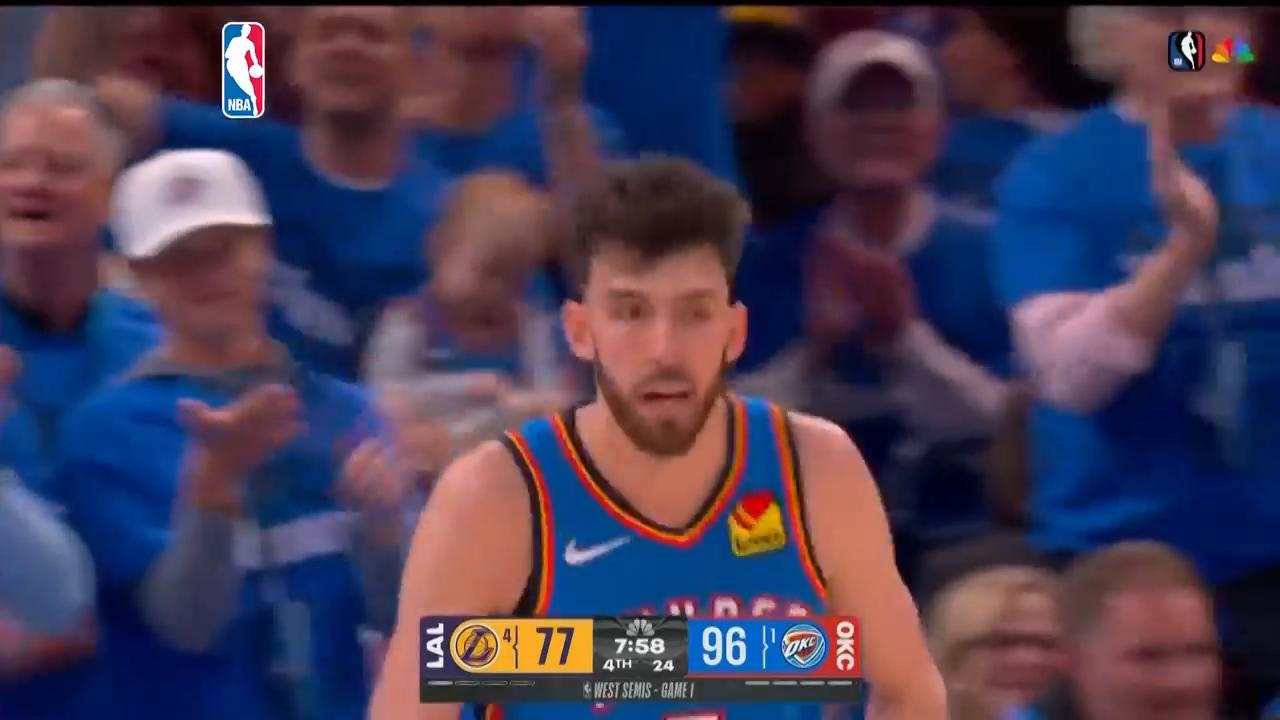 Holmgren scores 24 as Thunder ease past Lakers to take opener