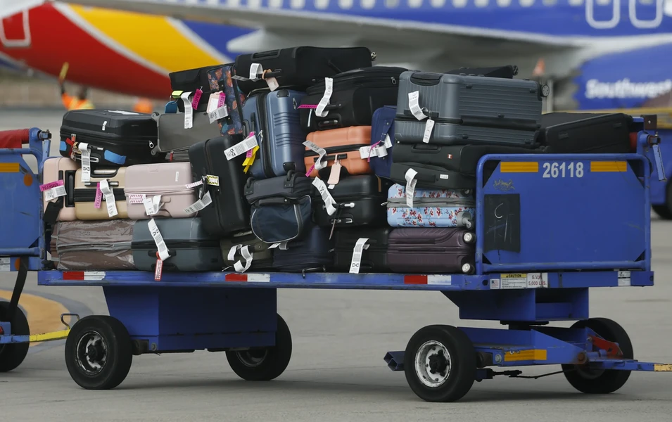 Smart packing tips to save travel costs