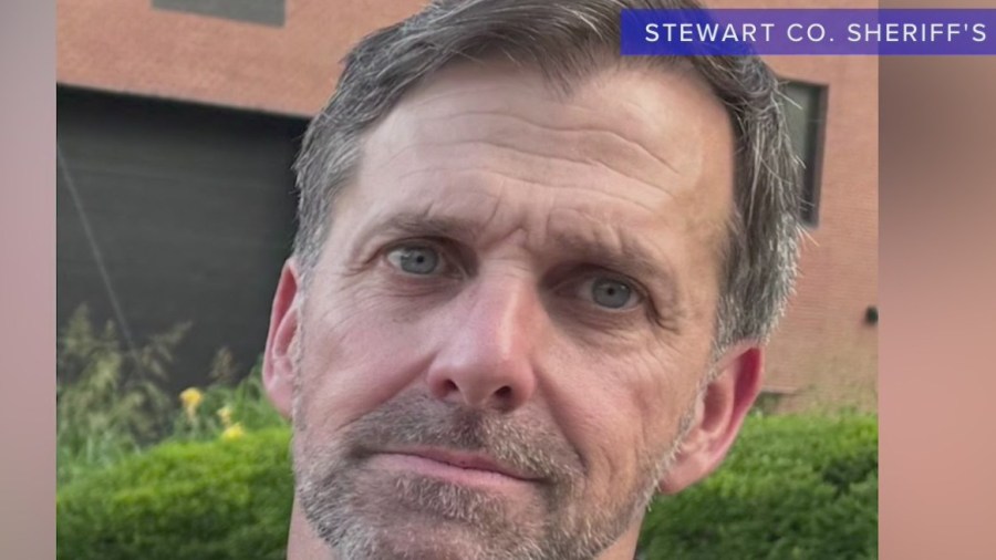 Manhunt begins for veteran on run after allegedly shooting wife