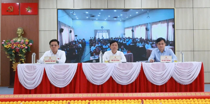 Đại biểu Quốc hội TP.HCM tiếp xúc cử tri trực tiếp kết hợp trực tuyến