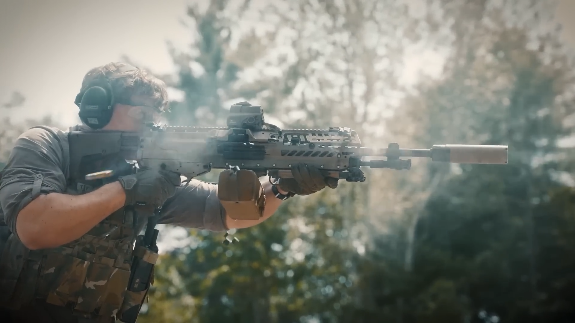 This new rifle can pierce body armor - soldiers immediately started ...