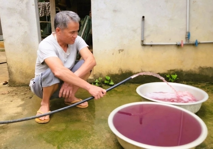 Giếng nước khoan đổi màu tím ở Thanh Hoá: Nhiều chỉ số vượt xa quy chuẩn