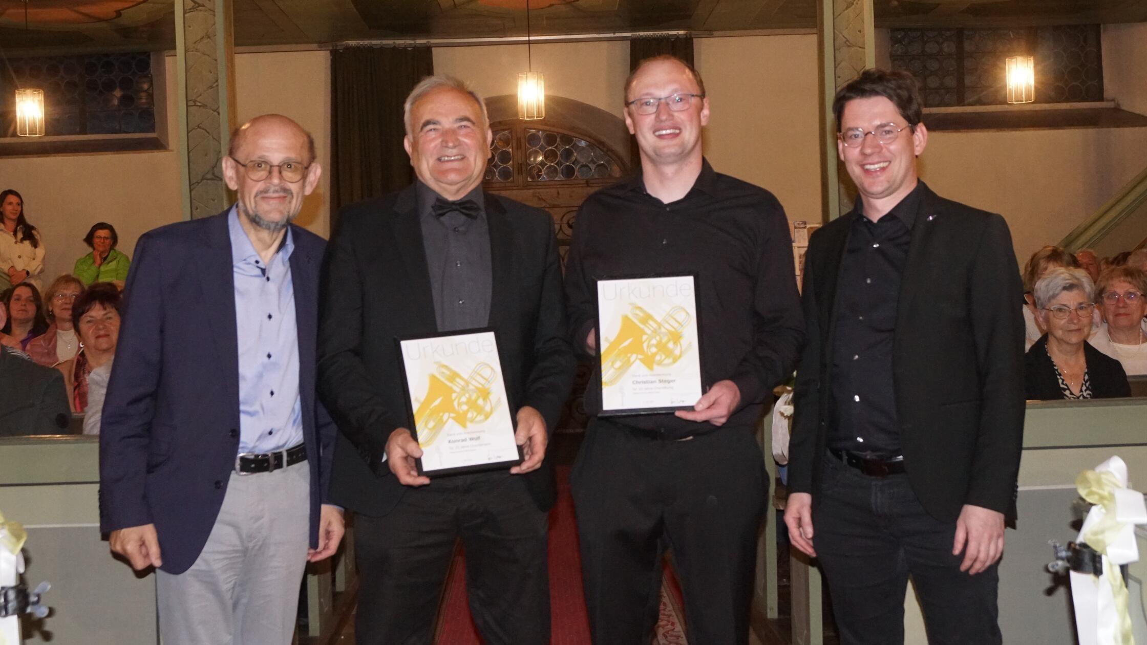 Besondere Ehre für Konrad Wolf und Christian Steger vom Posaunenchor ...