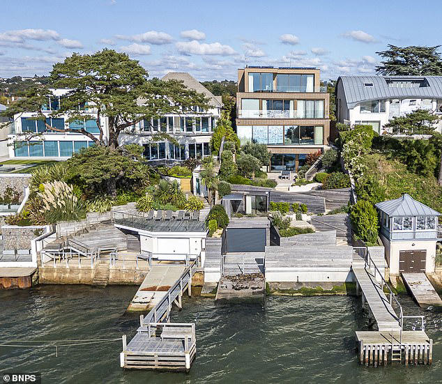 Millionaire battling to build bigger home than Sandbanks neighbour wins ...