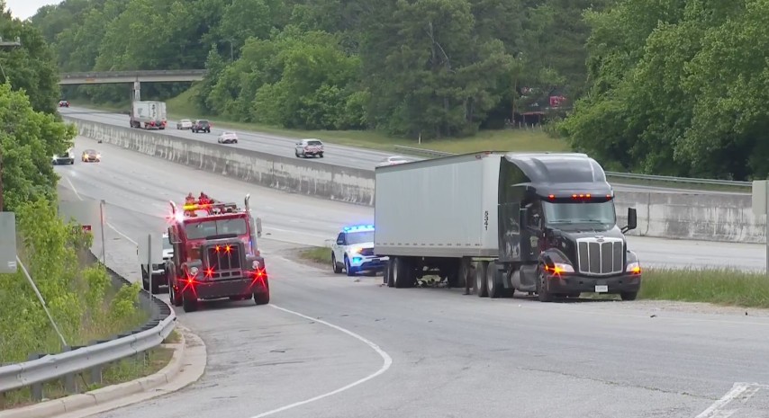 Man dead in I-85 crash involving 18-wheeler in Anderson Co.