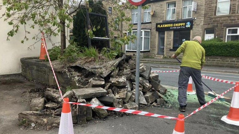 Woman, 18, dies in hospital after car hits wall