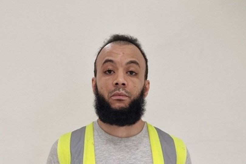 'Do not approach' warning as police appeal for help to find missing ...