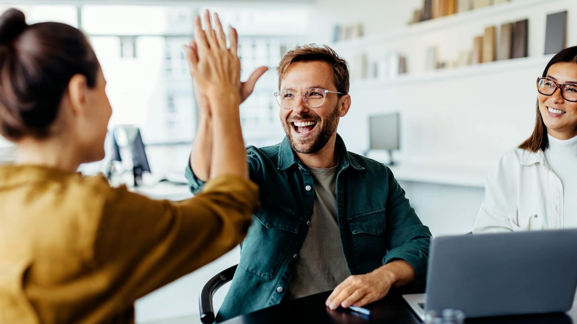 Vous voulez vous sentir plus heureux ? Essayez ces petites habitudes ...