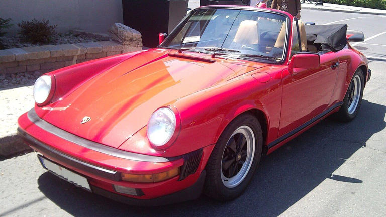 10 vintage cars that became icons without trying