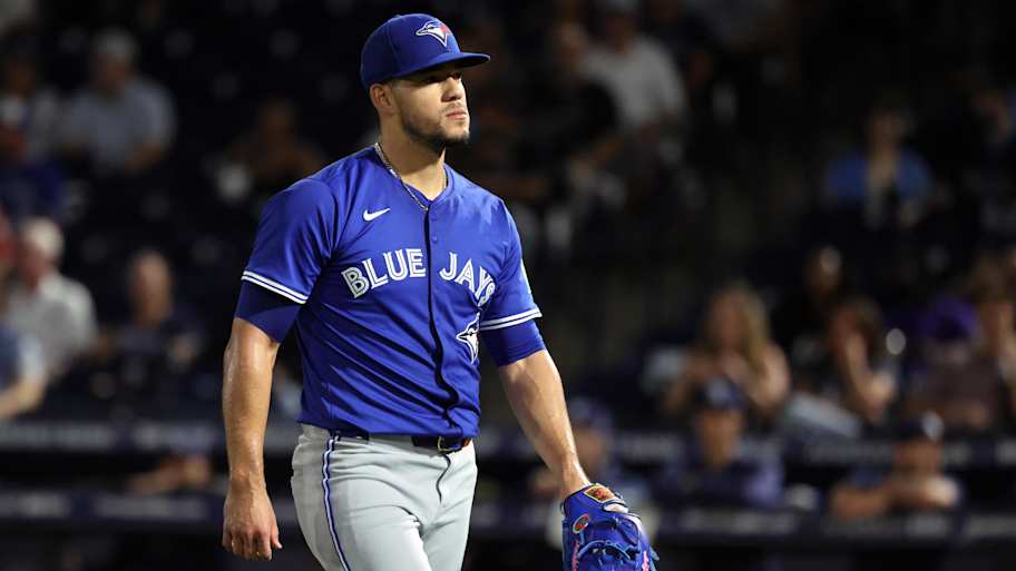 Jose Berrios injury setback thrusts controversial Blue Jays pitcher ...