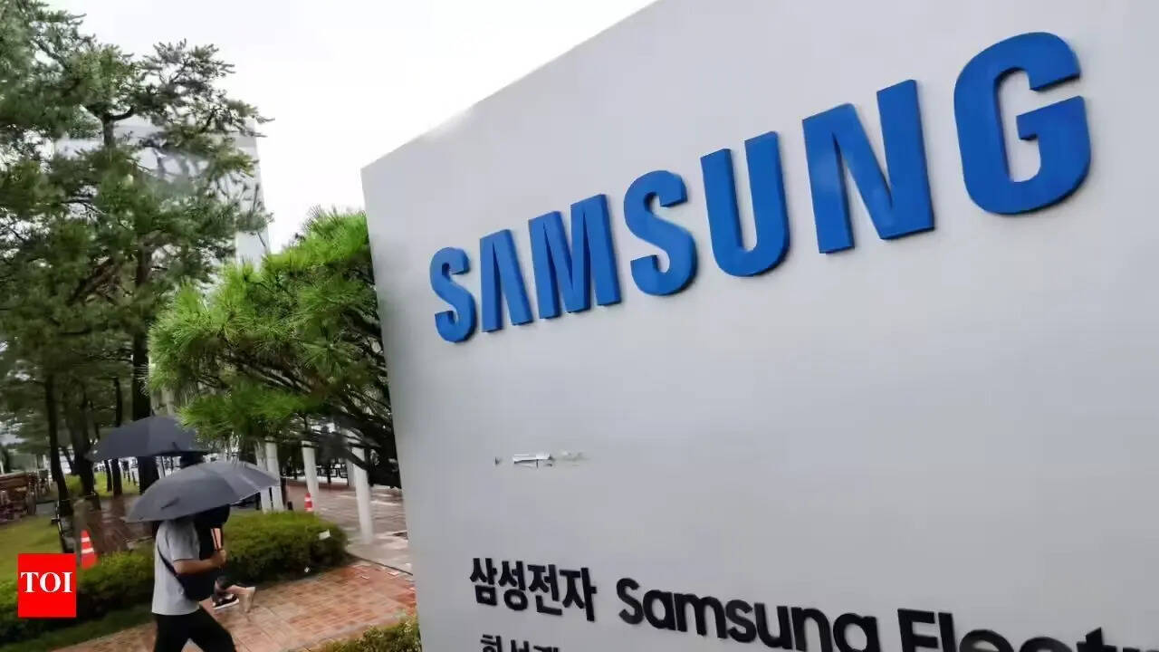 Samsung Electronics crosses $1 trillion market cap amid AI boom; Kospi ...