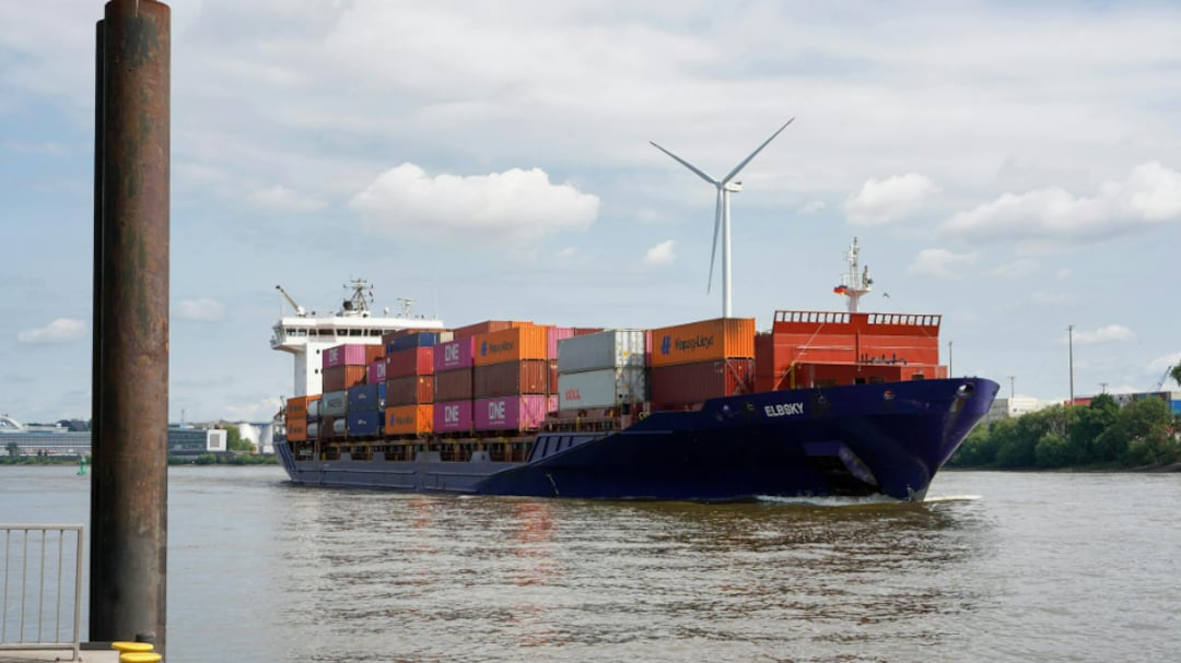 Goods, services exports up 4.6% to $863.11 billion in FY26
