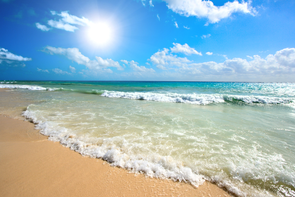 hidden-caribbean-beaches-near-busy-cruise-ports