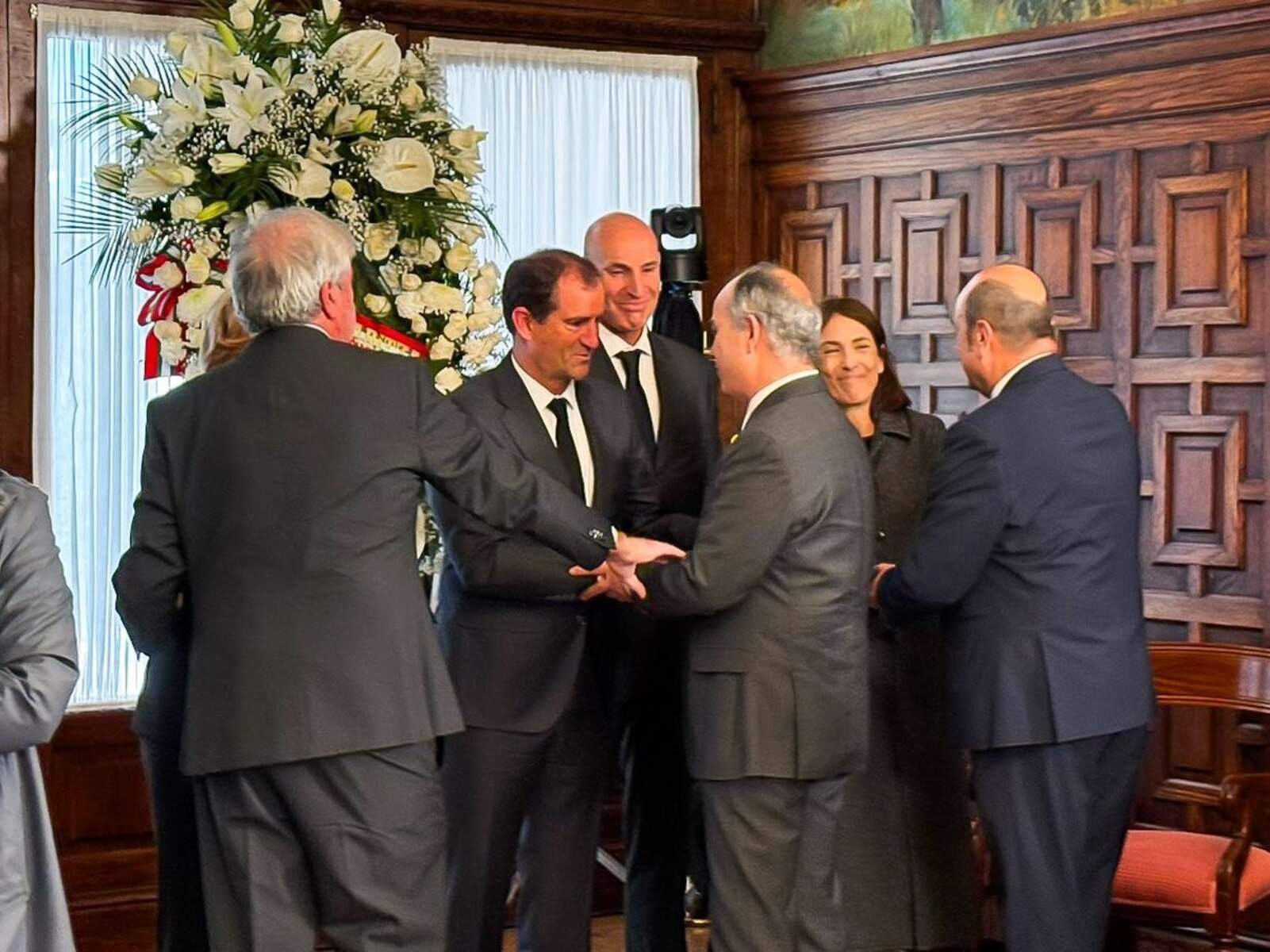 Junts se vuelca con el nacionalismo vasco por la muerte del lehendakari ...