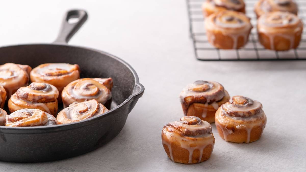 Mini cinnamon rolls: a receita perfeita para acompanhar o café