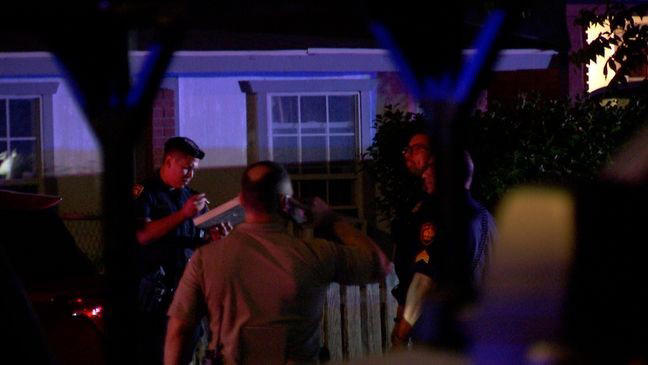 Murder-suicide leaves 3 dead including gunman at Northwest Side home