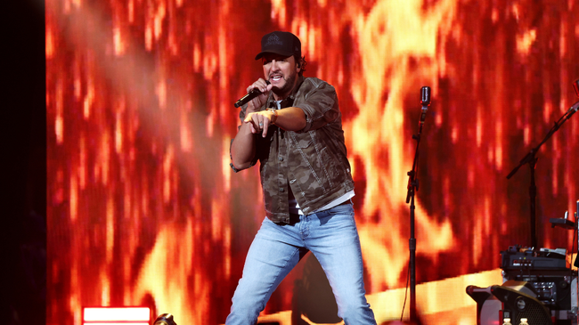 Watch: Luke Bryan's sneak peek of new anthem is 'A Country Boy’s Dream'