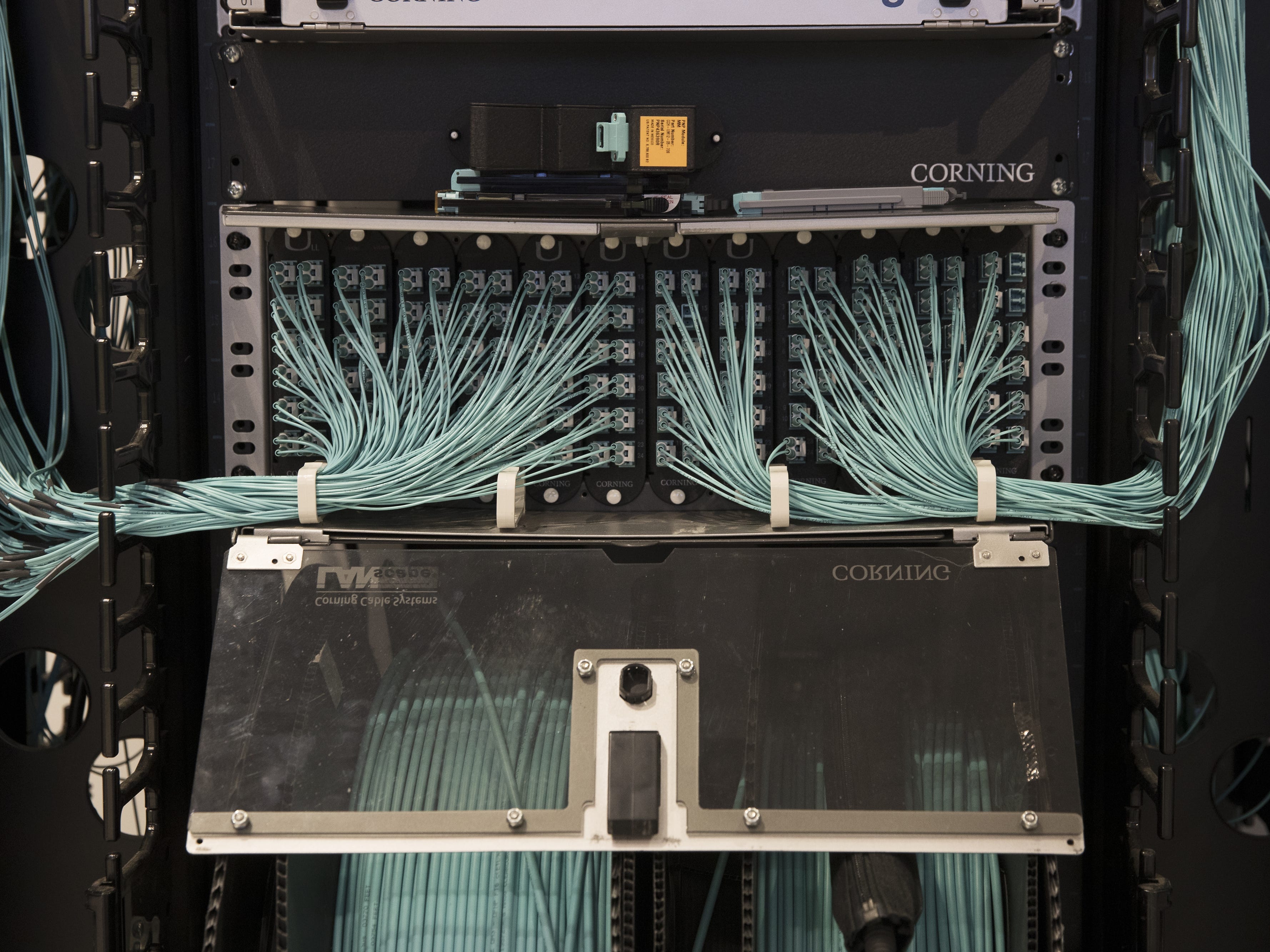 Corning stock rockets 17% on major AI manufacturing deal with Nvidia
