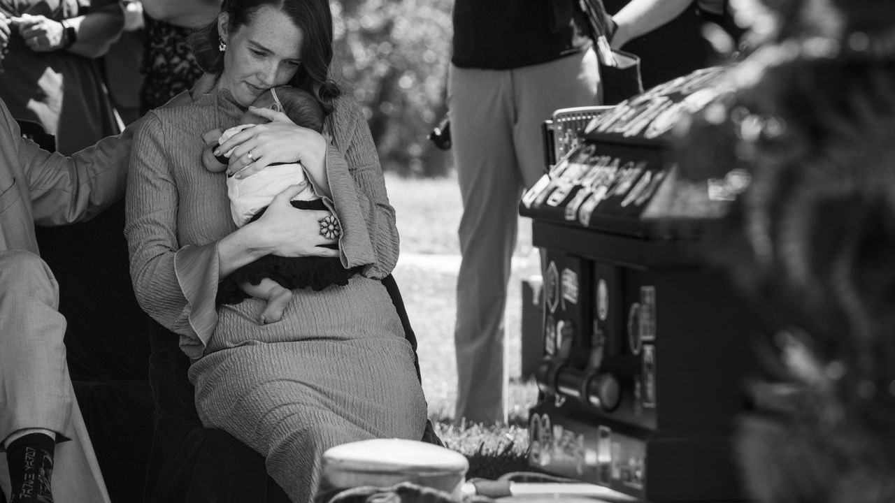 An “achingly beautiful” photo series of life and death has won a Pulitzer