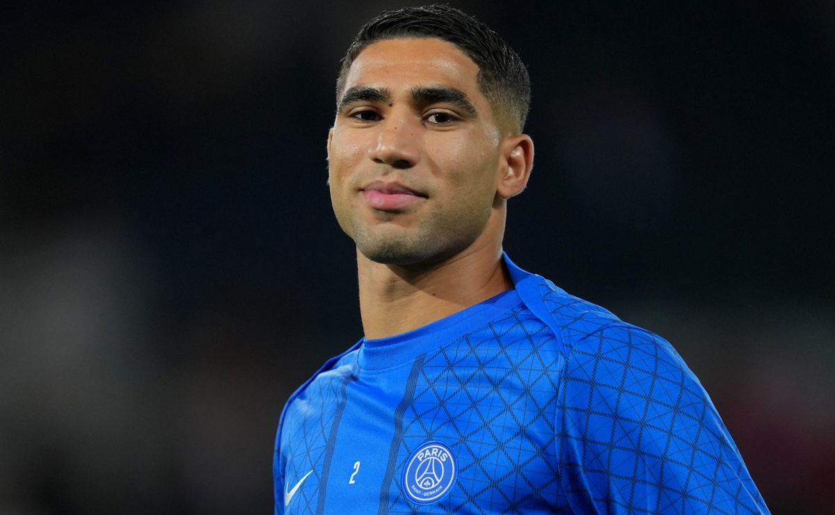 Why isn't Achraf Hakimi playing today for PSG vs Bayern Munich in the  Champions League semifinals second leg?