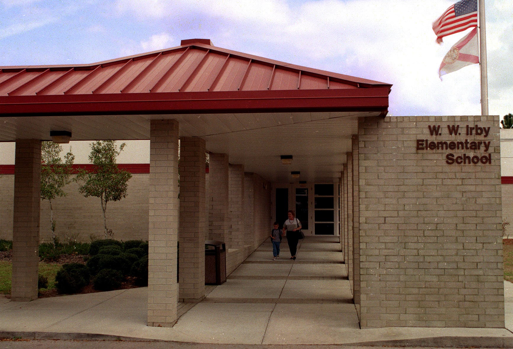 Irby to remain pre-K-2 after split Alachua County School Board vote