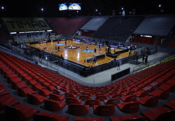 Torcedores do Corinthians se mobilizam para lotar ginásio em jogos ...